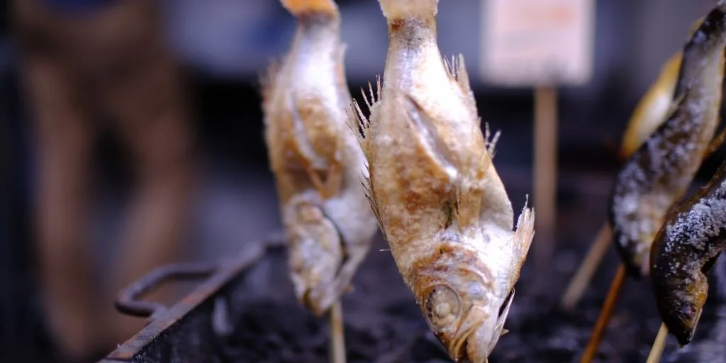 Hamayaki: Find happiness by stuffing your cheeks with freshly grilled piping hot seafood!