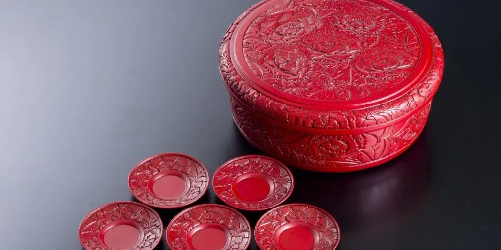 Murakami Carved Lacquerware - Dynamic Carvings and a Splendid Sheen