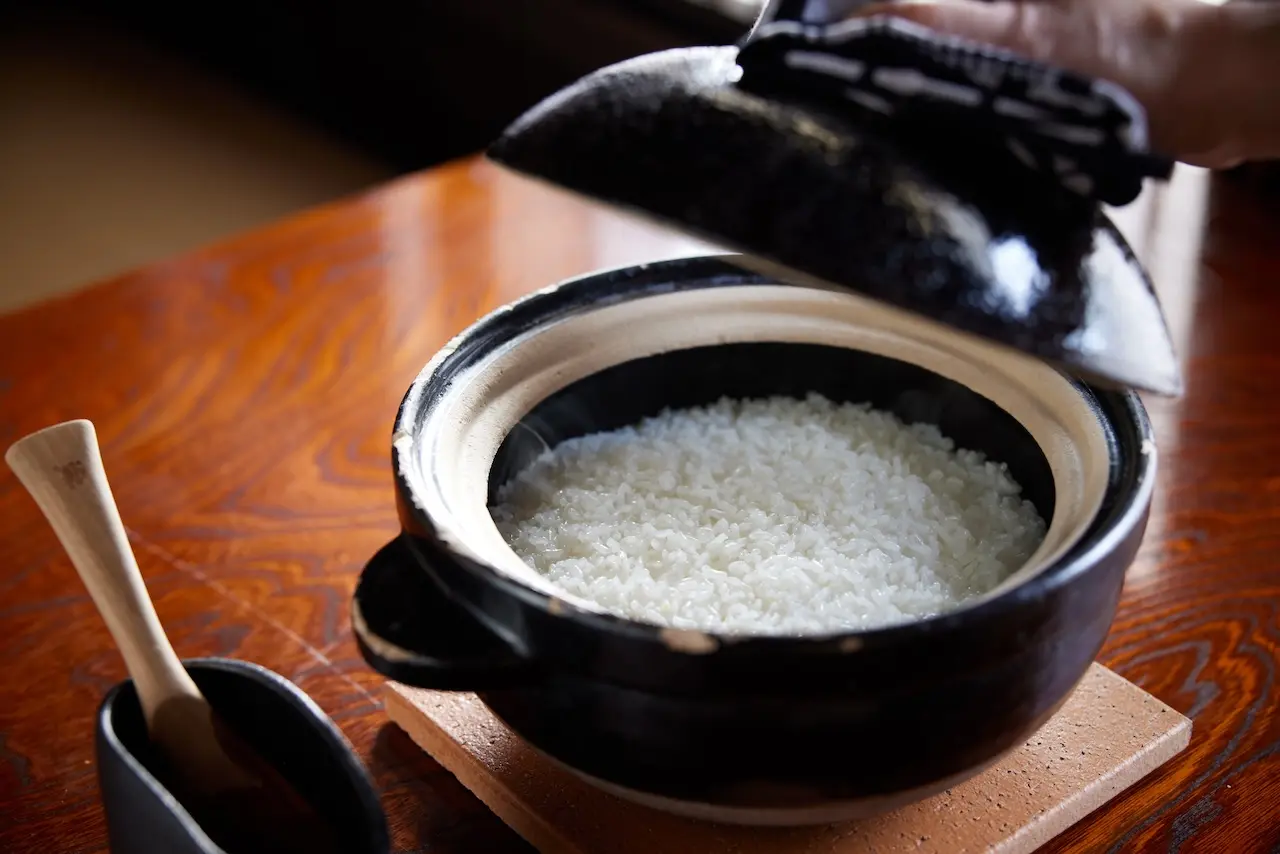 Millennial salmon Izutsuya