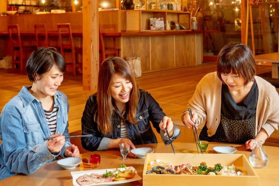 Tokamachi Industry and Crafts Center ” Ikote”