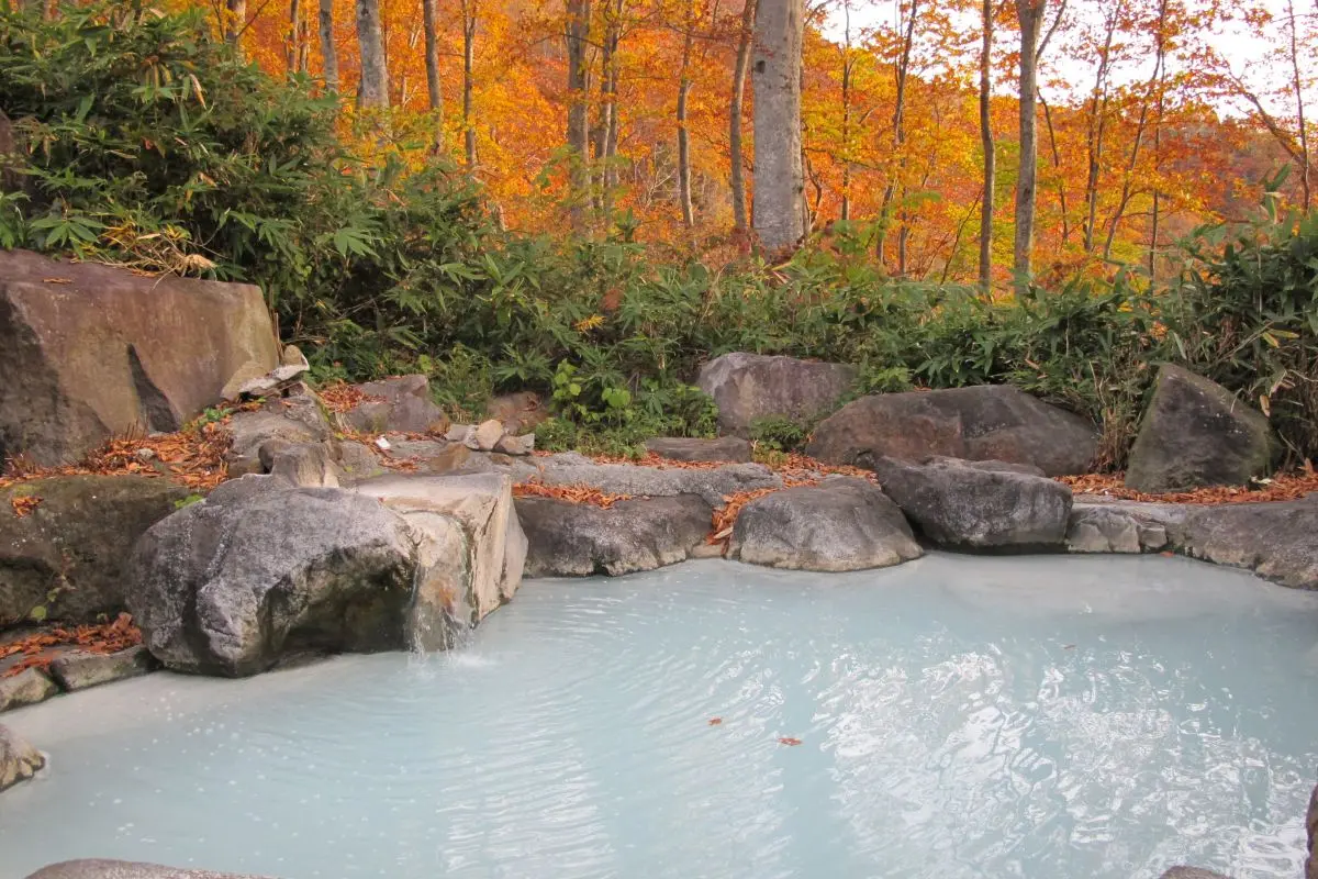 Ogon-no-yu and Kawara-no-yu at Tsubame Onsen