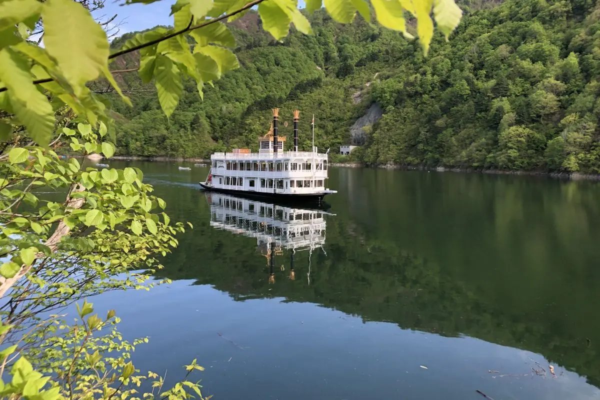 Lake Okutadami Boat Tour