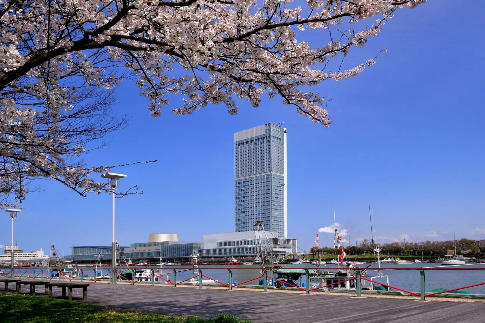 Toki Messe (Niigata Convention Centre)