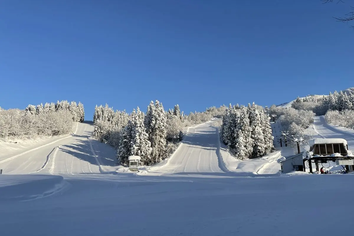 Hakkaisanroku Ski Resort