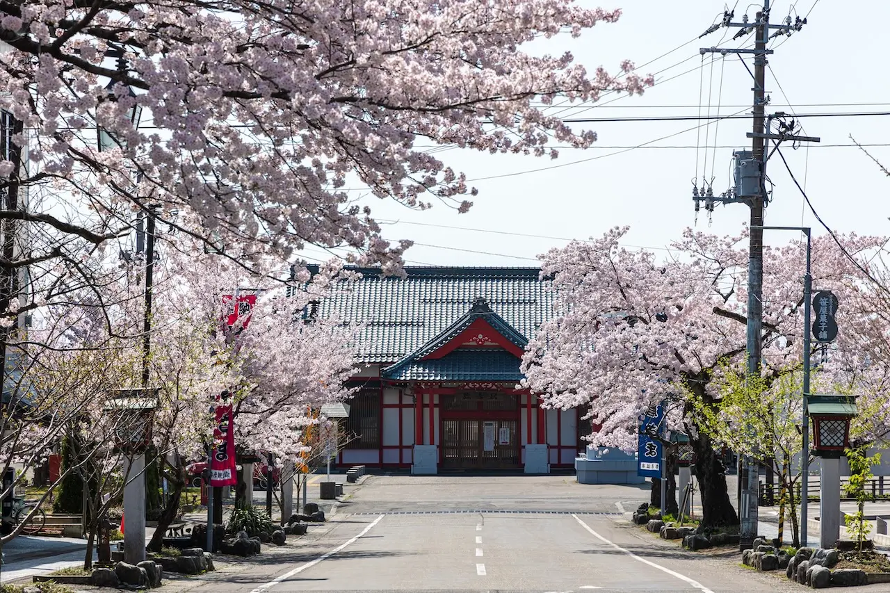 Yahiko Shrine