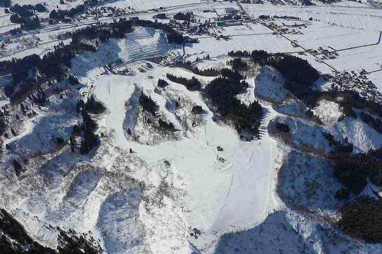 Hakkaisanroku Ski Resort