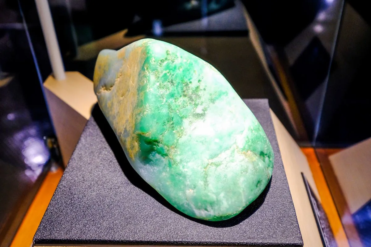 One of the World’s Oldest Jade Cultures: Tracing Itoigawa Jade From Stone Tools to Precious Gems
