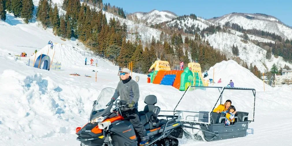 A 166-Seat Ropeway Takes You 1,000 Meters Up to the Yuzawa Kogen Ski Resort!