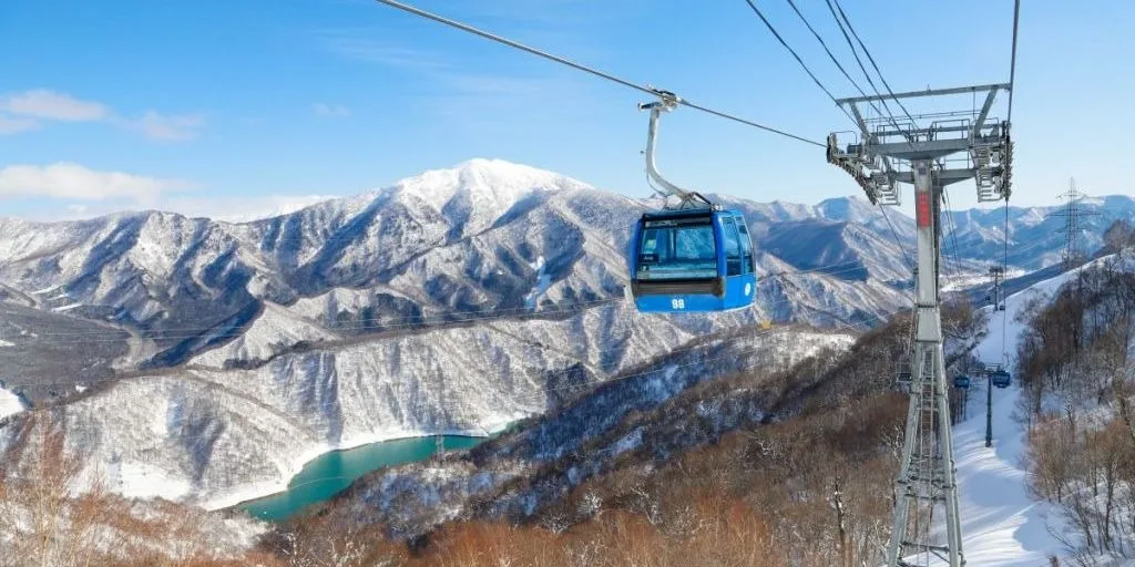 Naeba Ski Resort’s Big Slopes Are Conveniently Directly Connected to the Hotel!