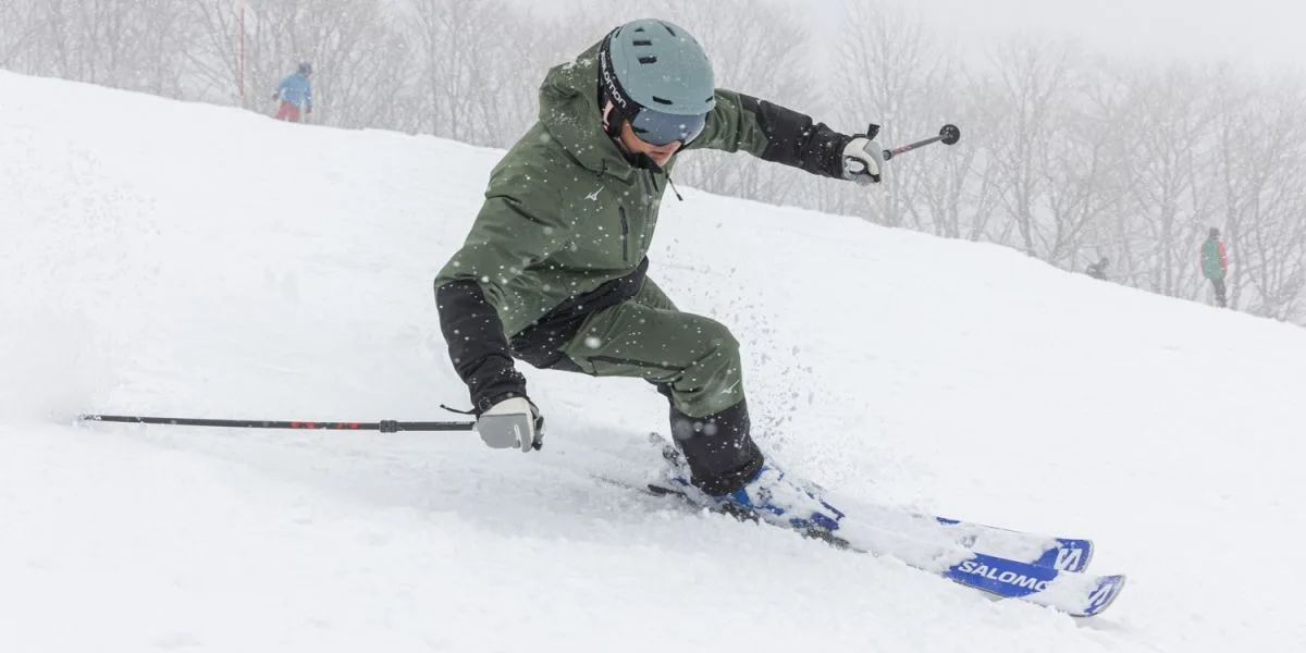 Enjoy Both Skiing and Hot Springs at the Akakan Ski Area!