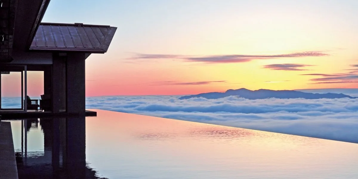 Enjoy Both Skiing and Hot Springs at the Akakan Ski Area!