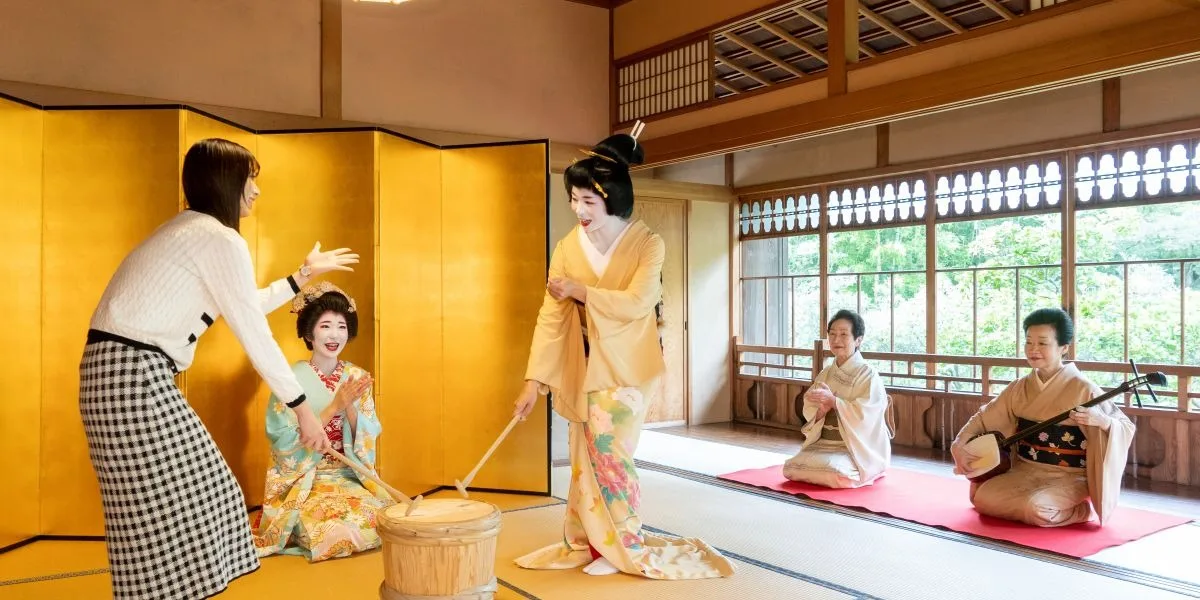 Ozashiki Uta (Geigi Songs)