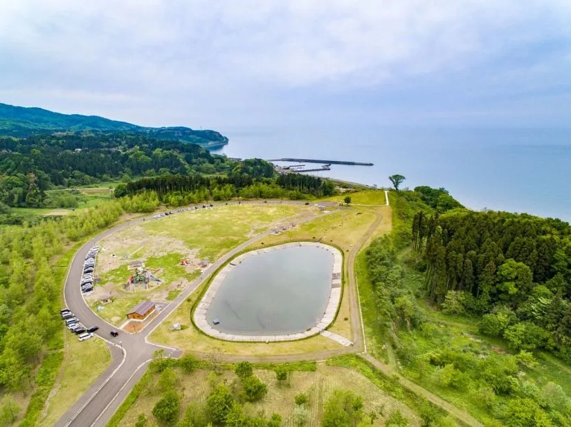 3. Nearby attractions