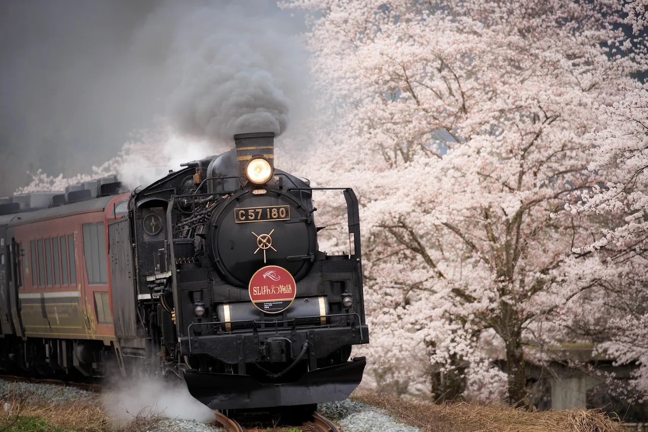 A Nostalgic Ride Through Nature: The “SL Banetsu Monogatari”