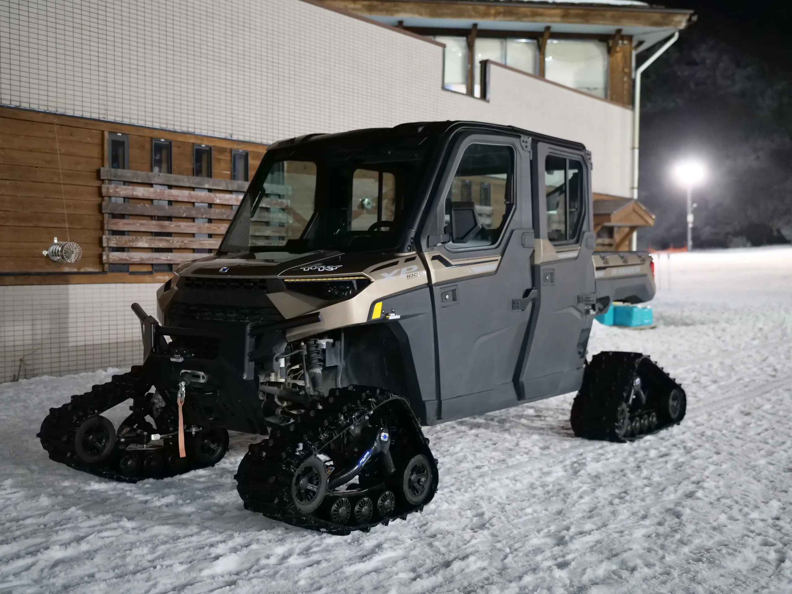 Experience 4: Ride a Snow Buggy Across the Night Slopes (Yuzawa Town)
