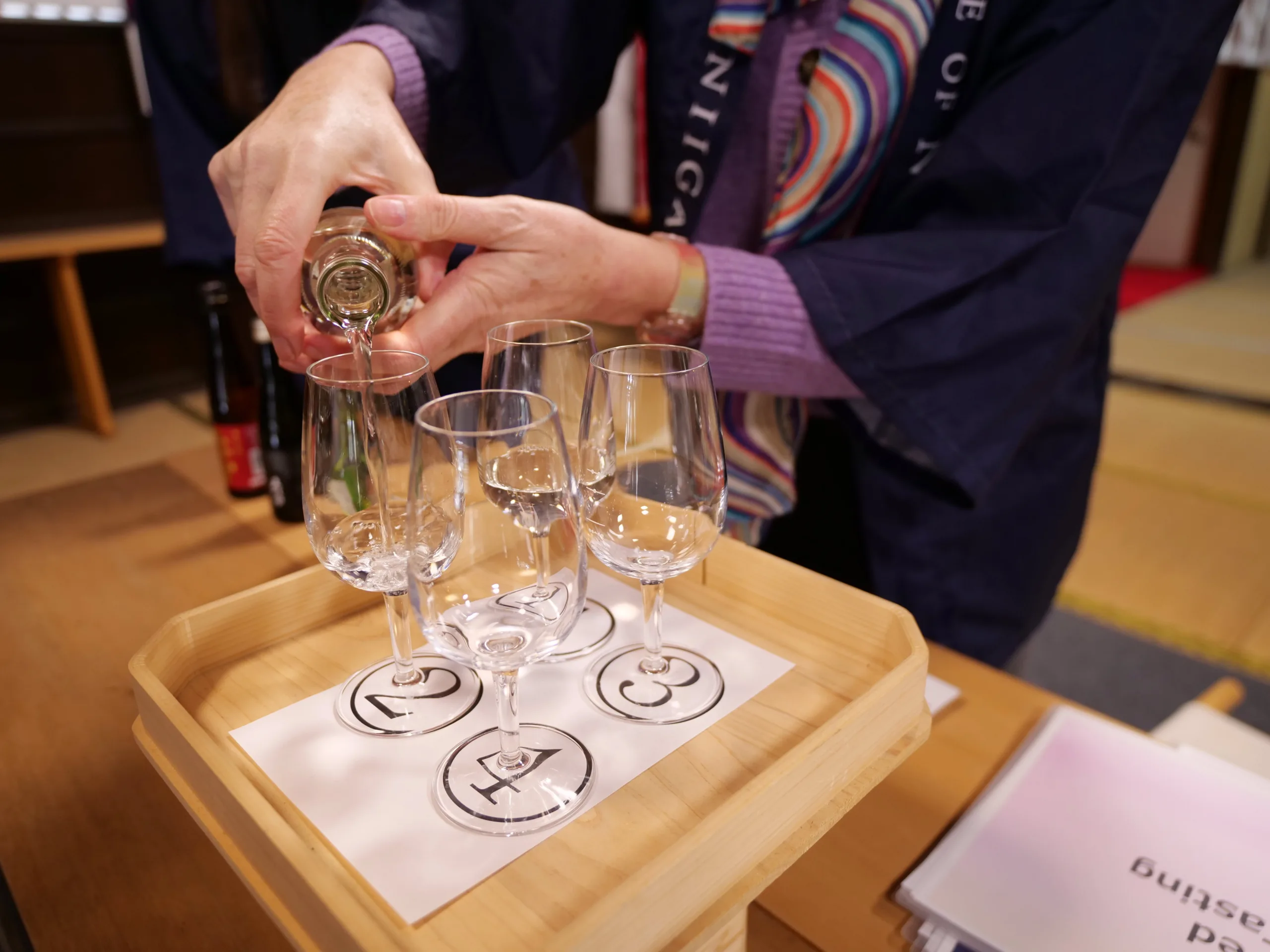 Experience 6: Enjoy Niigata Sake Within the Sacred Setting of a Shrine (Niigata City)