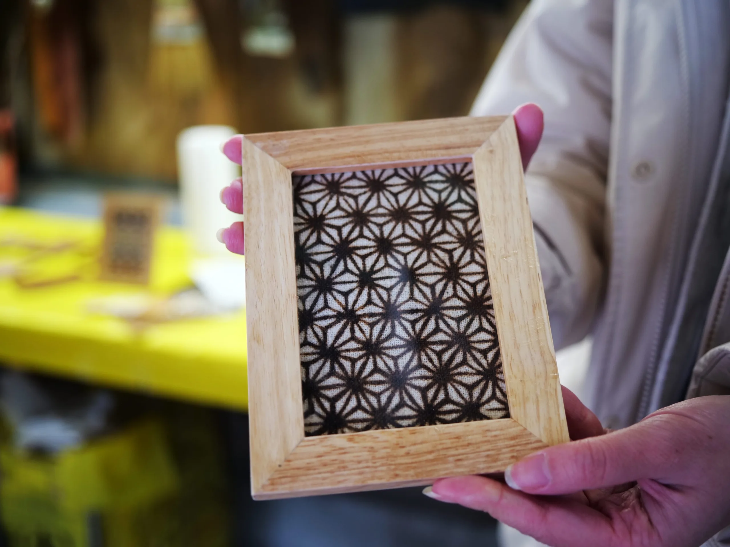 Experience 8: Create Stencil-Dyed Art with Murakami Tea (Murakami City)