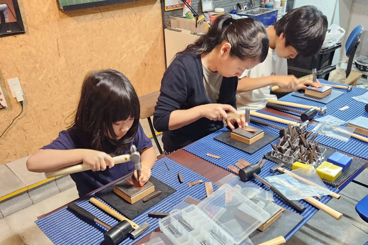 Make Tsuiki Copperware with the Metalsmith Makoto Susa
