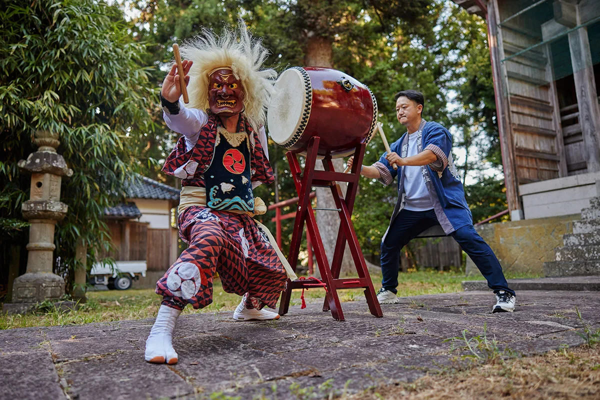 Sado’s Traditional Performing Arts—A Crossroads of Culture